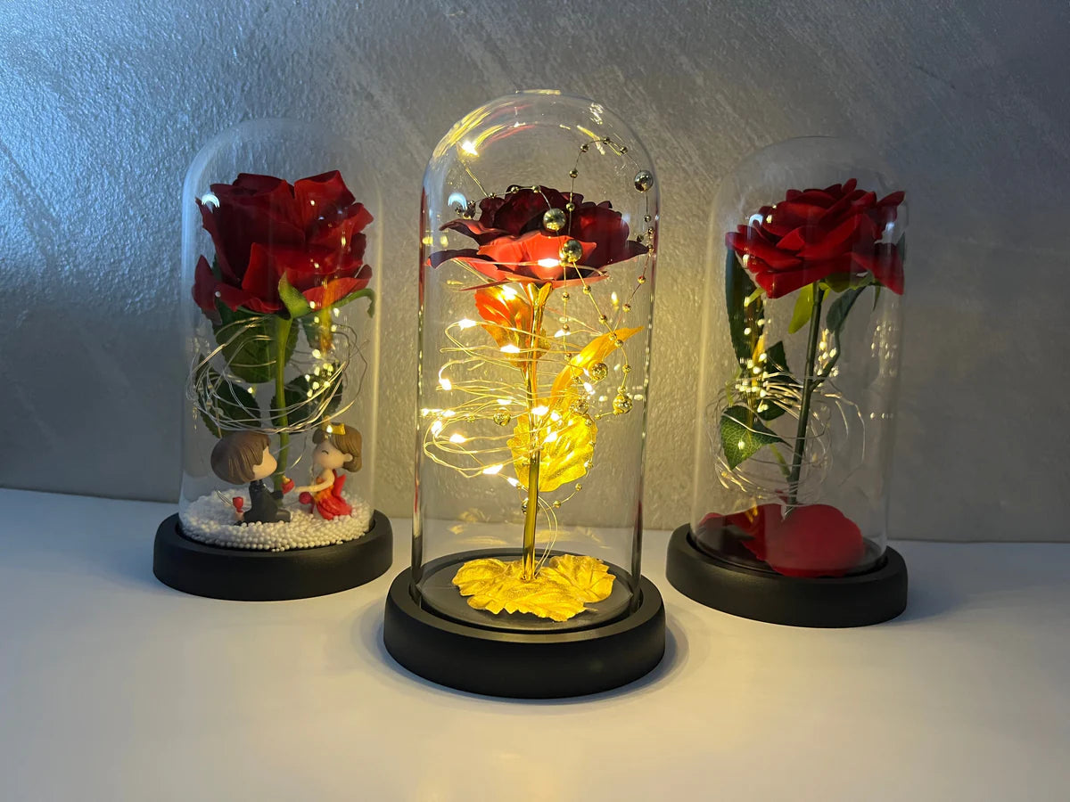 Zlatna svetleća ruža u staklenom zvonu - romantični poklon za svaku priliku