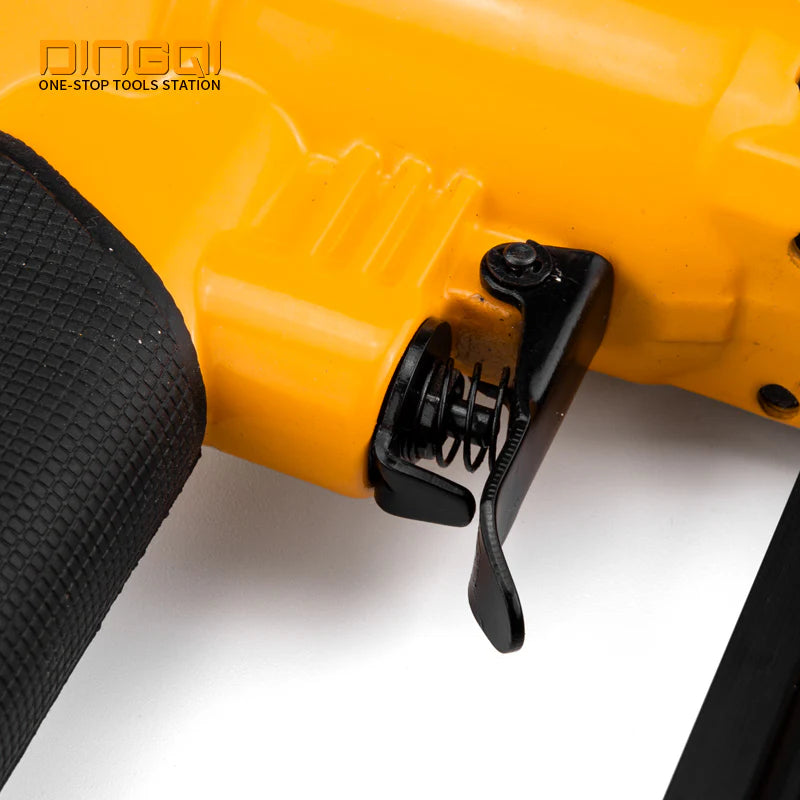 Pneumatski pistolj za eksere DINGQI