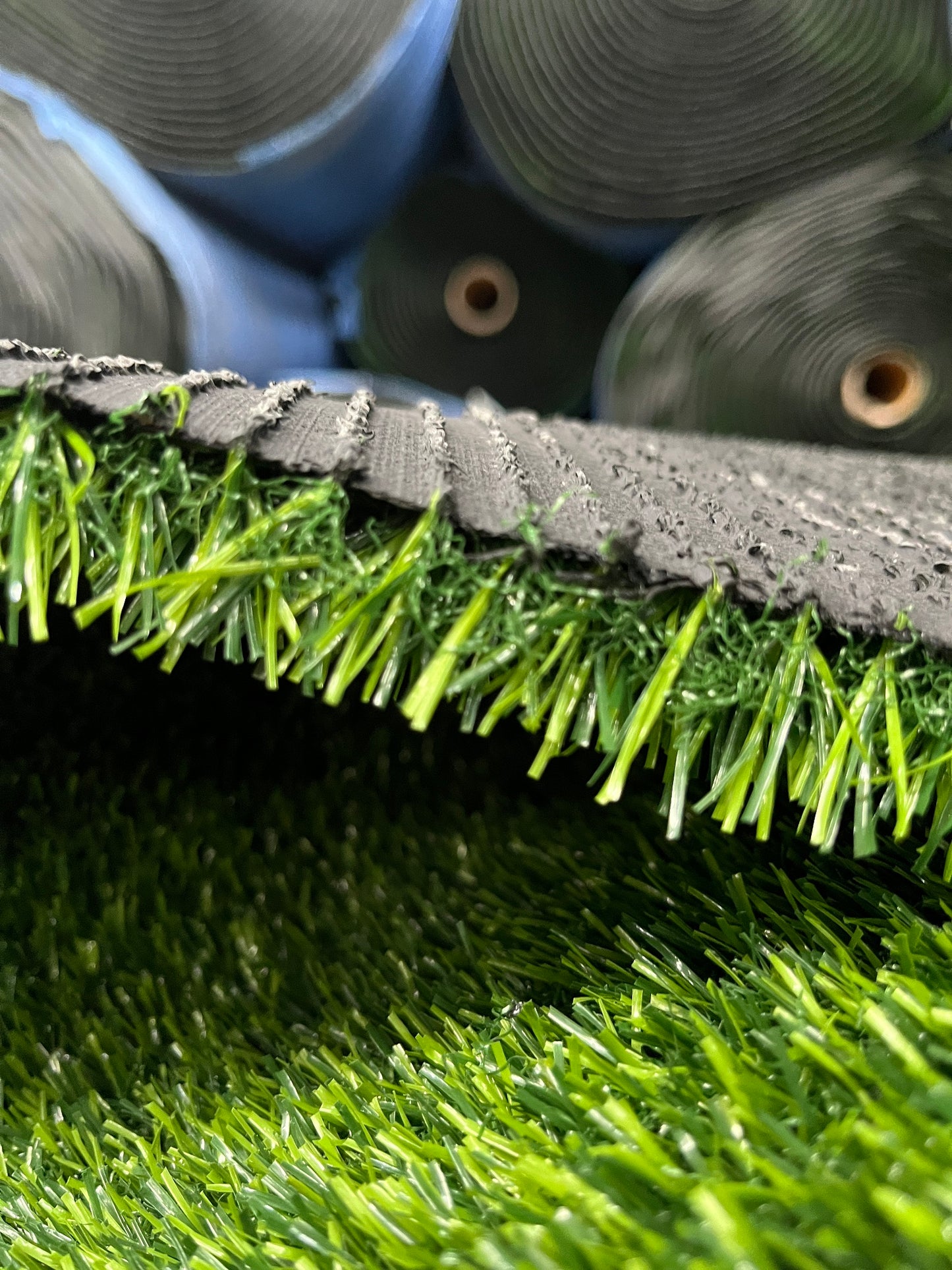 Veštačka trava visoke gustine 6325 - 25 mm (1 × 25 m)