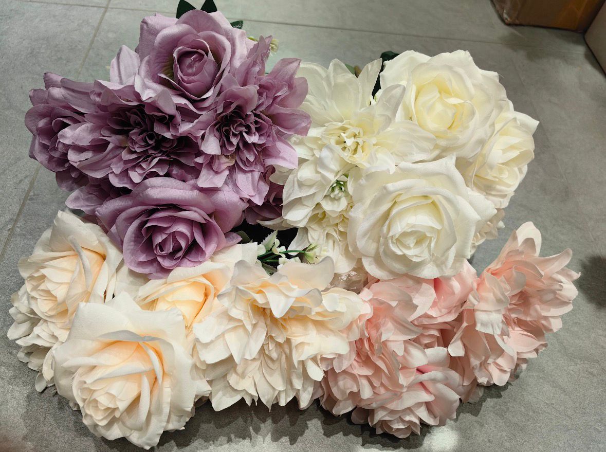 Dekorativni cvet dalija-ruža - svilenkasti cvet (7 cvetova)