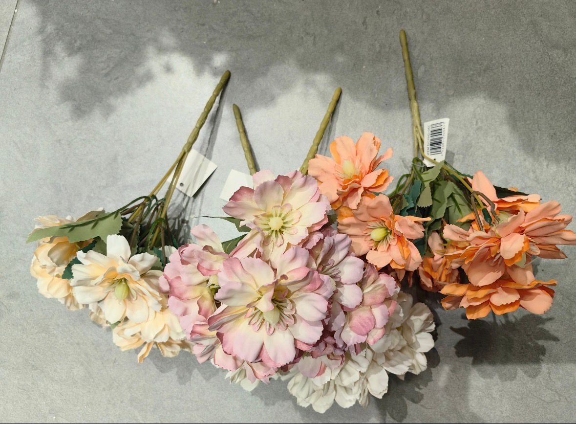 Buket „srećne“ krizanteme - veštačko svileno cveće (10 cvetova)