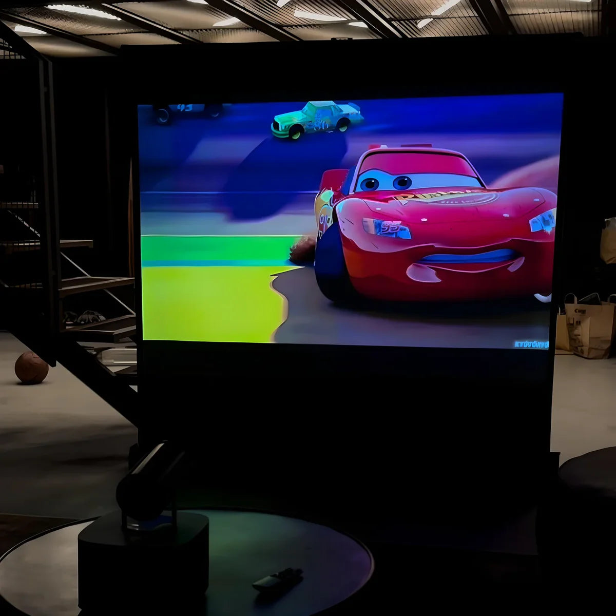 Optivio prenosivi smart projektor - kućni bioskop gde god da si